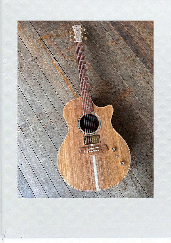 MAJELEN SIGNATURE EDITION COLE CLARK