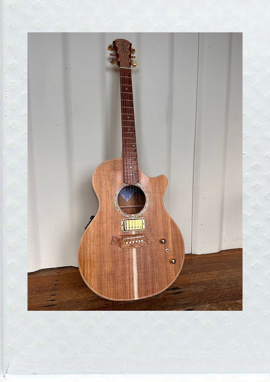 MAJELEN SIGNATURE EDITION COLE CLARK